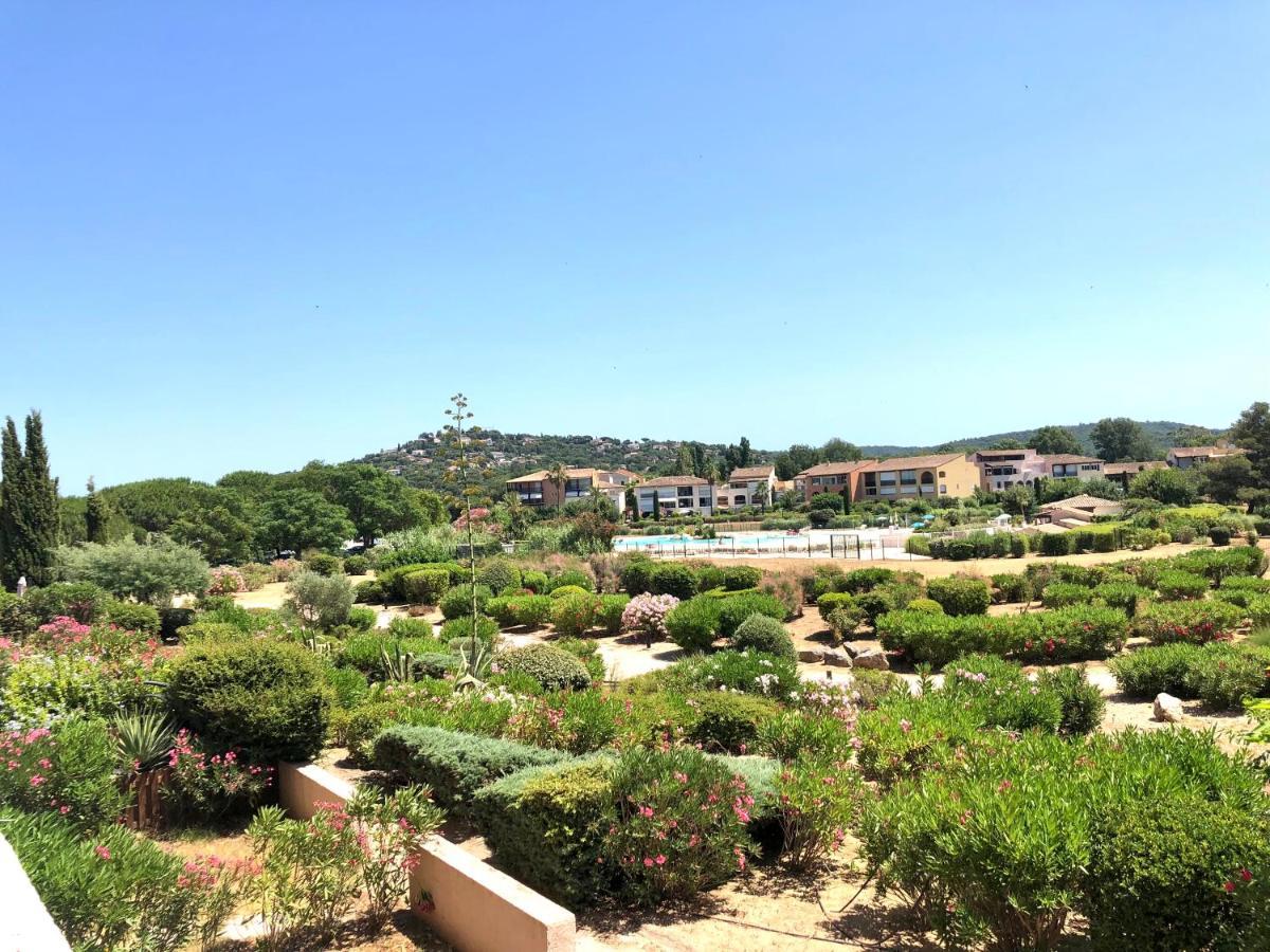Le sud plage et piscine Gassin Extérieur photo