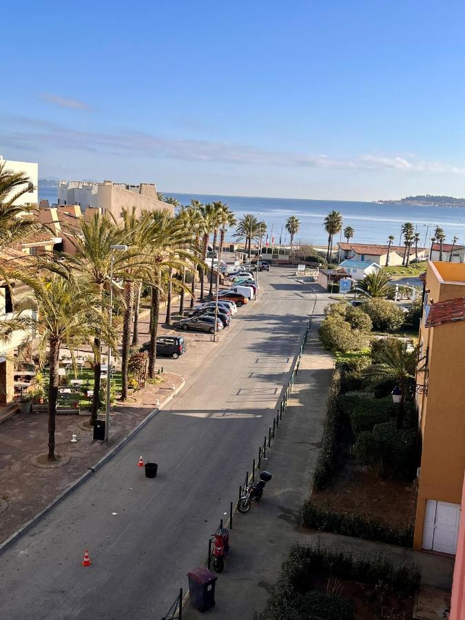 Le sud plage et piscine Gassin Extérieur photo